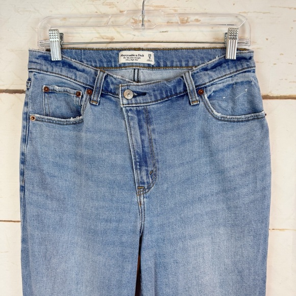 Abercrombie & Fitch | The 90s Slim Straight Ultra High Rise Jean, 29 - Picture 5 of 13